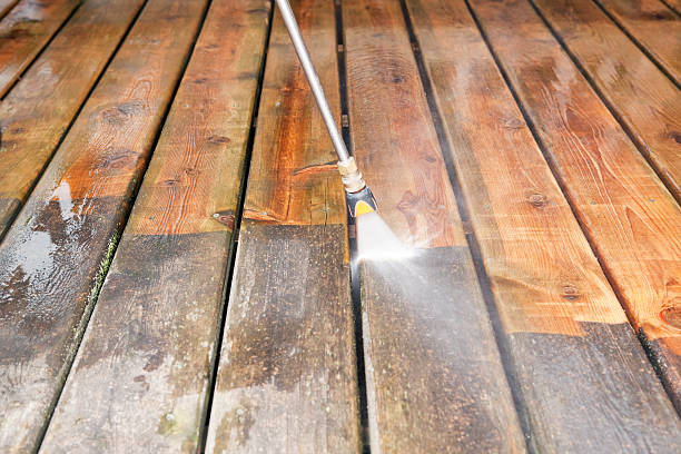 Best Fence Cleaning  in Willard, OH